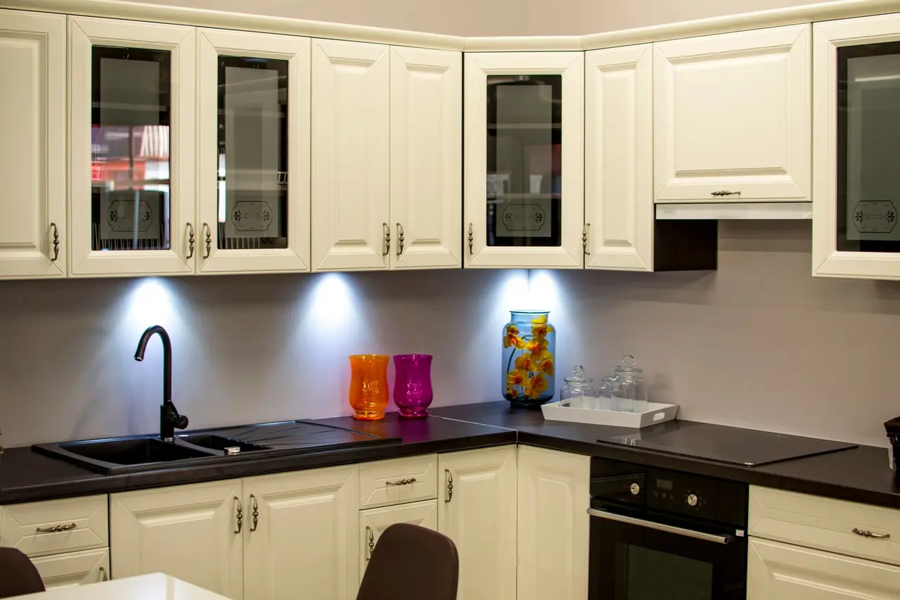 Cabinet Door Replacement in Illinois